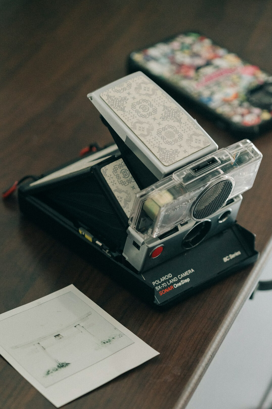 Editorial desk with reading glasses and a fountain pen